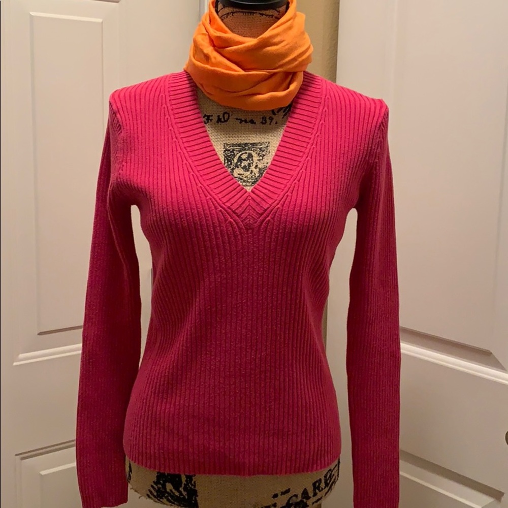 GAP Brand Ribbed V-neck Sweater - Picture 3 of 5